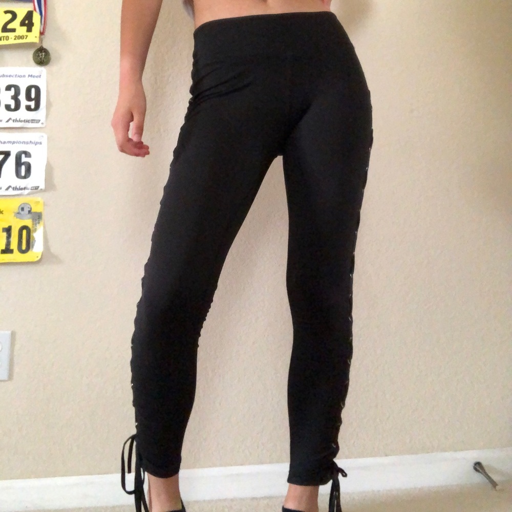 Madden NYC lace up leggings